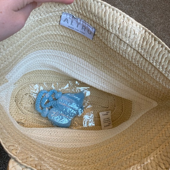 Altru Made for Good Straw Tote - Picture 8 of 13